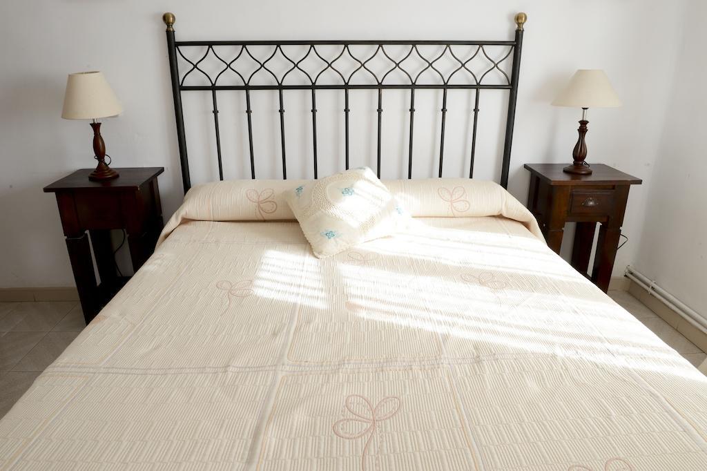 Hostal-Restaurante Fogon De Gredos Guisando Kamer foto