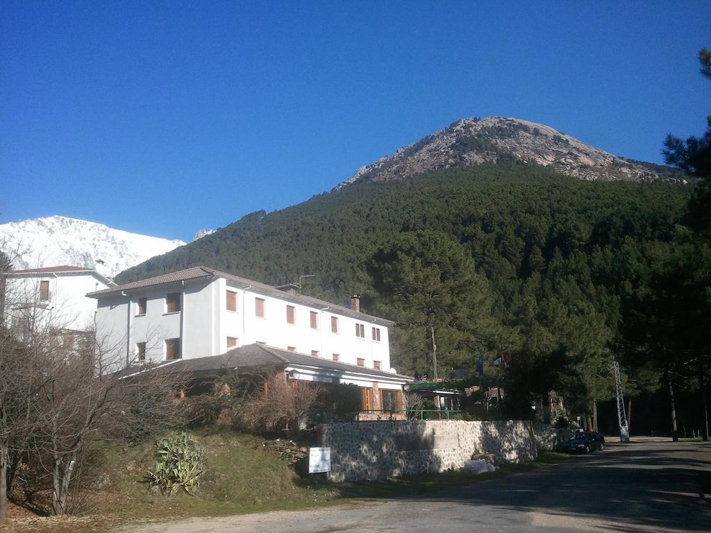 Hostal-Restaurante Fogon De Gredos Guisando Buitenkant foto