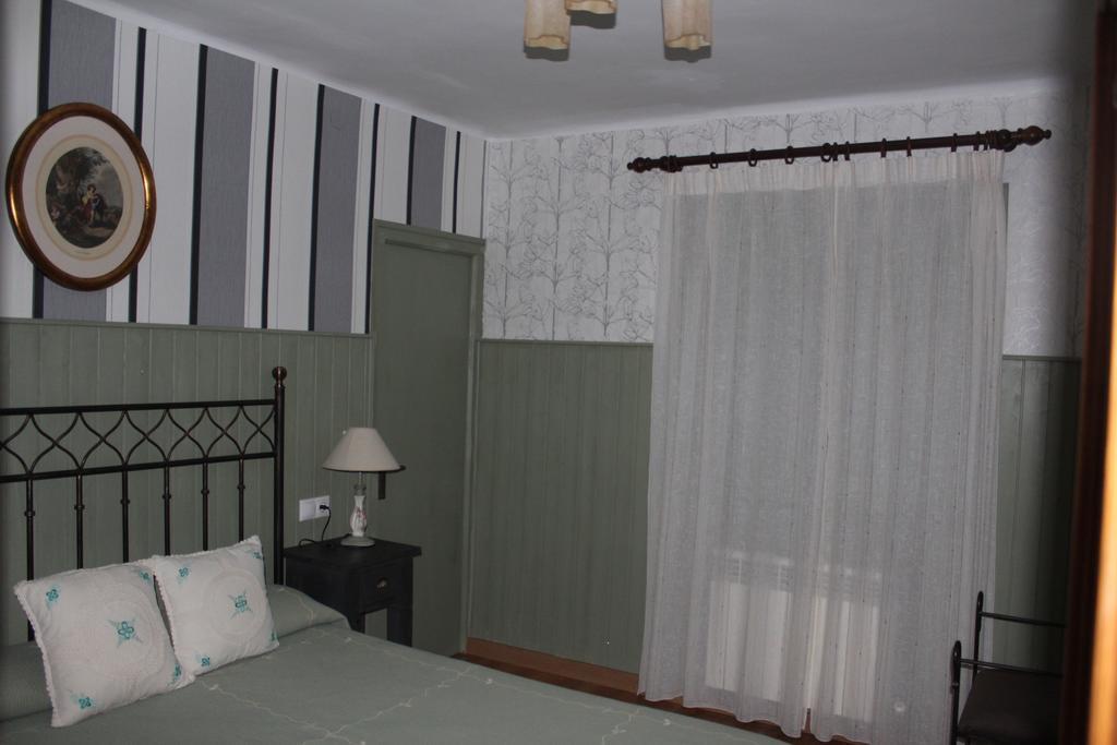 Hostal-Restaurante Fogon De Gredos Guisando Buitenkant foto
